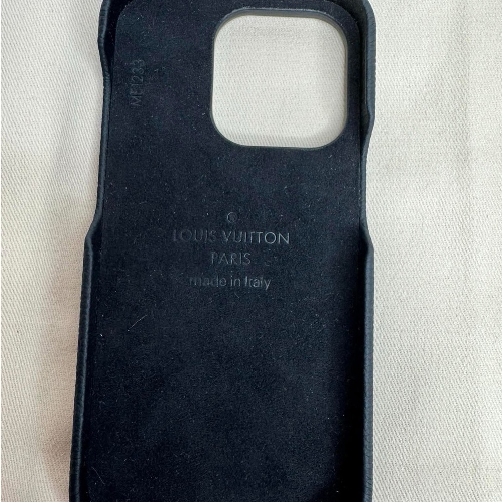 Louis Vuitton IPhone Case - Picture 9 of 9